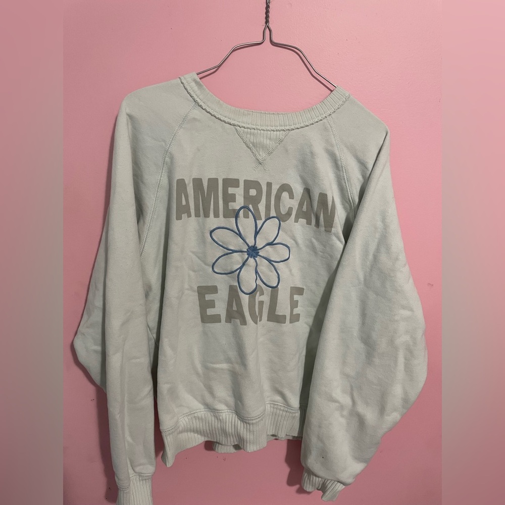 Women’s American Eagle Pale Green Flower Crewneck Graphic Sweatshirt Size Medium